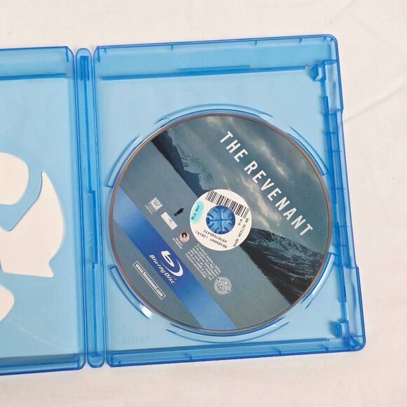 The Revenant (Blu-ray, 2016 20th Century Fox) - Picture 2 of 3